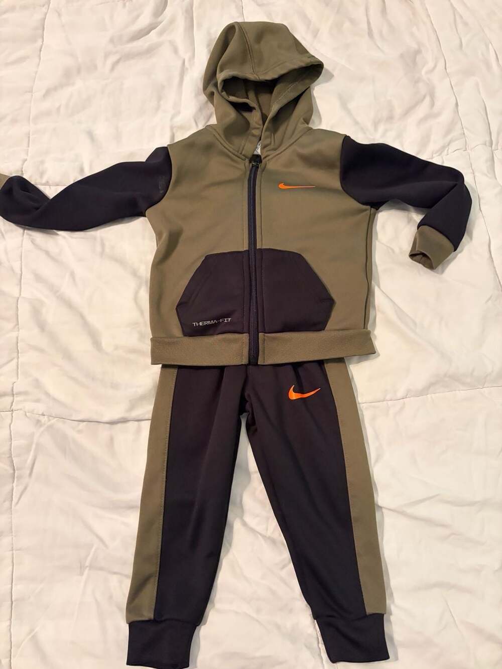 Nike Toddler Boys Therma-FIT Full-Zip Jacket & Joggers 2-Piece Set Size 2T